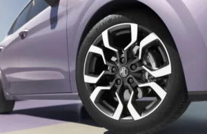 MG4 EV offically introduces violet exterior ahead of China pre-sales on August 5 MG4 EV offically introduces violet exterior ahead of China pre-sales on August 5