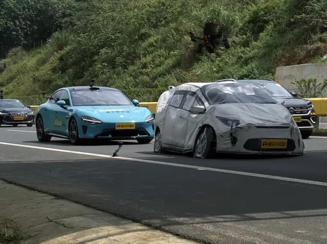 Tesla FSD beats Chinese competitors in independent testing despite training restrictions or LiDAR