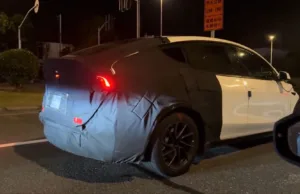 Tesla Model Y L spotted testing in China, compare dimensions with the normal Model Y Juniper Tesla Model Y L spotted testing in China, compare dimensions with the normal Model Y Juniper