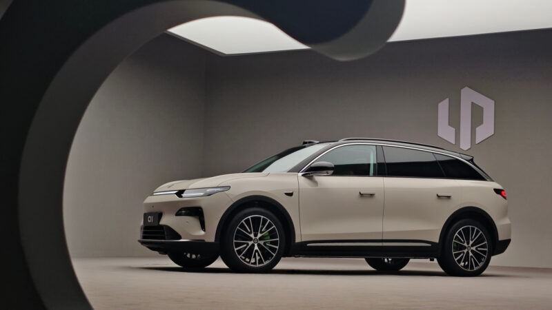 Updated Leapmotor C11 crossover started presales in China – starts at 22,160 USD