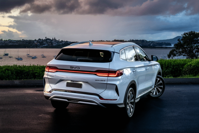 2025 BYD Sealion 6 price and specs
