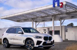BMW backs hydrogen for transport with first series production car in 2028 — Is H2 the future after all? BMW backs hydrogen for transport with first series production car in 2028 — Is H2 the future after all?