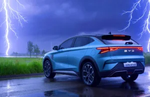 BYD Song Plus Stuns Engineers as «Steel Cage Eats Lightning Alive» and Protects Every Component in Extreme Storm BYD Song Plus Stuns Engineers as "Steel Cage Eats Lightning Alive" and Protects Every Component in Extreme Storm