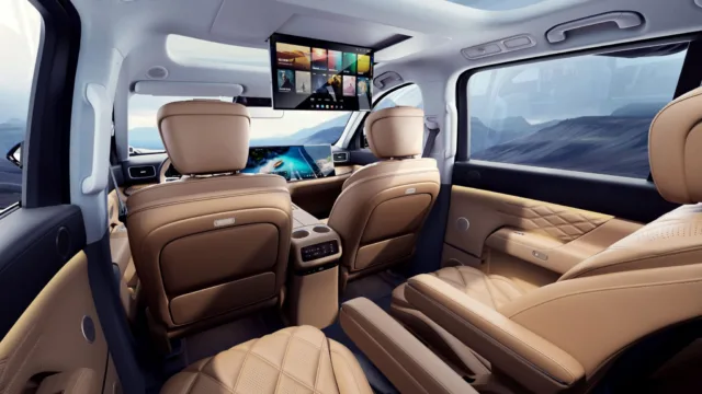 Chery Fulwin T11 EREV with 30-inch screen starts pre-sale in China, launch in September