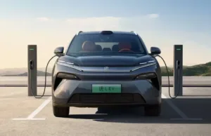 Man tries out BYD’s new 1,000kW Megawatt EV charger to see if it’s faster than filling up with gas Man tries out BYD’s new 1,000kW Megawatt EV charger to see if it’s faster than filling up with gas