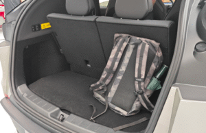 Tesla Model Y L six-seater hits stores across China, local auto media finds its third row experience “abysmal” Tesla Model Y L six-seater hits stores across China, local auto media finds its third row experience “abysmal”