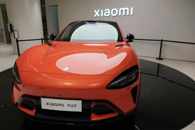 Tesla's Chinese EV Rival Is So Popular, The CEO Is Actually Recommending Other Brands To Shoppers