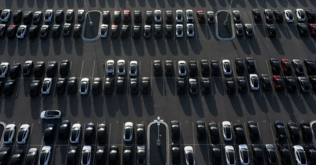 Automakers push EV sales as $7,500 US tax credit is set to end