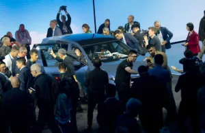 BMW, Mercedes Vie With BYD, Other Chinese Rivals at Munich Show BMW, Mercedes Vie With BYD, Other Chinese Rivals at Munich Show