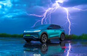 «BYD Car Survives Triple Lightning Strike»: Electric SUV Hit 3 Times in Guangxi While Passengers Inside Remain Completely Unharmed "BYD Car Survives Triple Lightning Strike": Electric SUV Hit 3 Times in Guangxi While Passengers Inside Remain Completely Unharmed