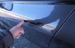 China Eyes Ban on Flush Car Door Handles Over Safety Concerns China Eyes Ban on Flush Car Door Handles Over Safety Concerns