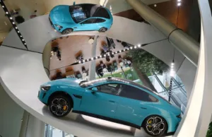 EU electric carmakers push Brussels to uphold 2035 zero-emission goal EU electric carmakers push Brussels to uphold 2035 zero-emission goal