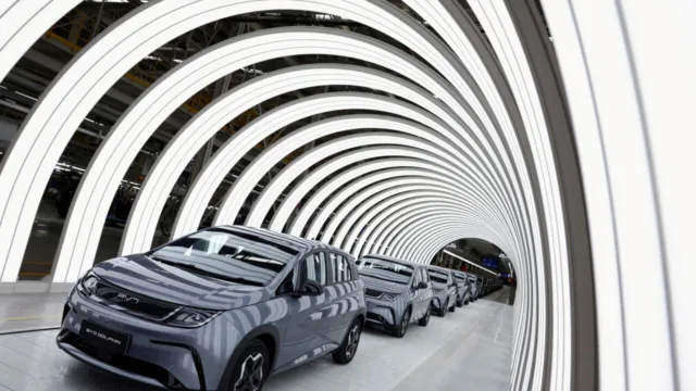European carmakers clash over emission targets ahead of Brussels meeting
