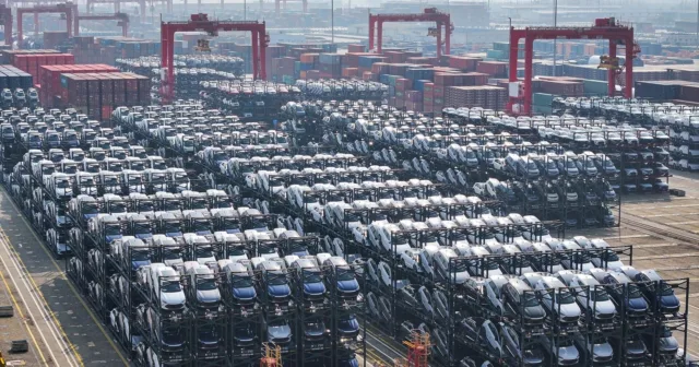 Scrapping 100% tariff on Chinese EVs would be death knell for Canada’s auto industry, experts warn
