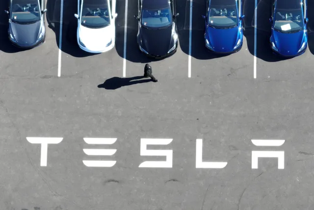 Tesla defies major market headwinds with its strongest weekly performance so far this quarter — here's what you need to know