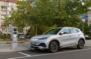 Tesla slips as BYD outsells Tesla in Europe again Tesla slips as BYD outsells Tesla in Europe again