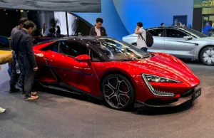 BYD Yangwang hikes U9 electric supercar price by 7% to $252,630 BYD Yangwang hikes U9 electric supercar price by 7% to $252,630