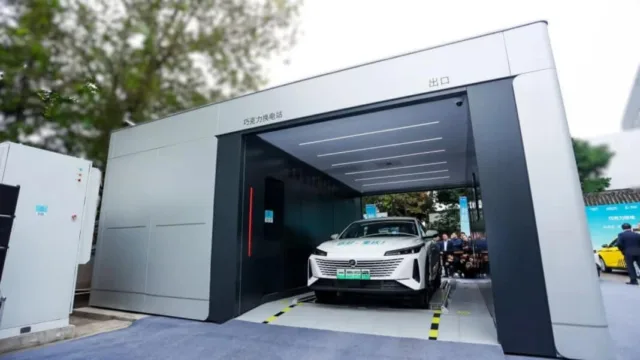 World’s largest battery maker CATL installed 700 swap stations in China