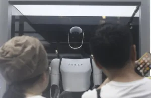 Op-ed: Chinese robots are coming for Elon Musk’s trillion-dollar Tesla payday Op-ed: Chinese robots are coming for Elon Musk's trillion-dollar Tesla payday