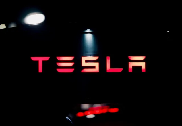 Tesla Drops a Supply?Chain Bombshell That Could Reshape the EV Race