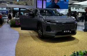 Toyota Wildlander debuts in China at Guangzhou Auto Show Toyota Wildlander debuts in China at Guangzhou Auto Show