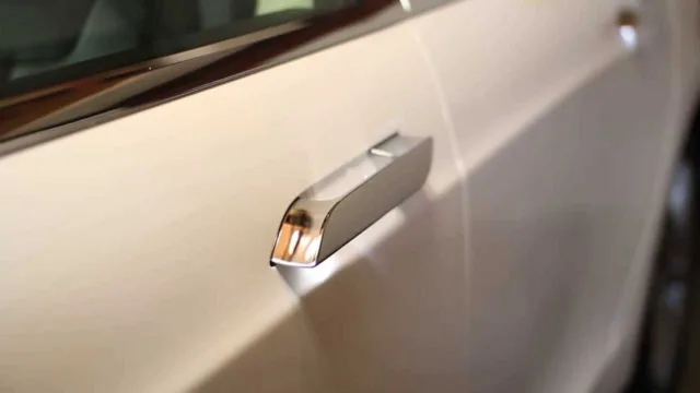 China Bans Tesla-Style Electric Door Handles Starting in 2027