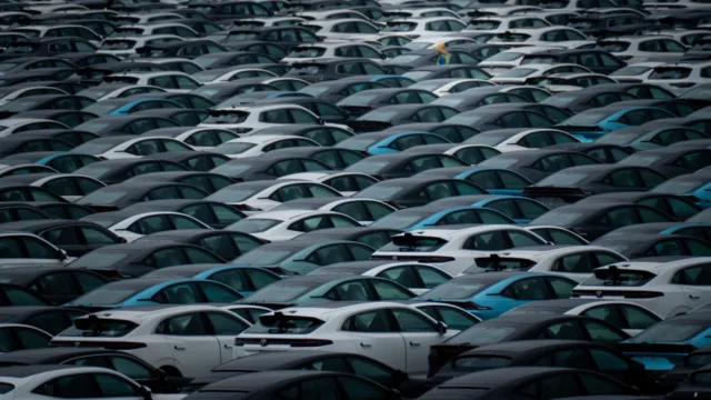 China’s global market share of auto sales reached 38% in October 2025