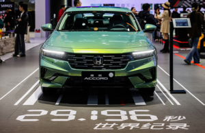 Chinese shoppers downplay diplomatic tensions with Japan at Guangzhou auto show Chinese shoppers downplay diplomatic tensions with Japan at Guangzhou auto show