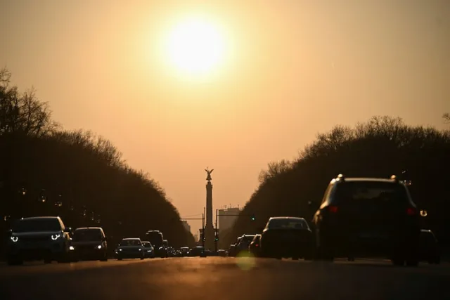 EU rethinks 2035 combustion car ban under industry pressure EU rethinks 2035 combustion car ban under industry pressure