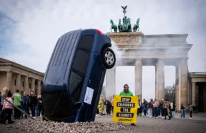 Greenpeace Condemns EU Rollback on 2035 ICE Phase‑Out, Urges Stronger Commitment to Transport Electrification Greenpeace Condemns EU Rollback on 2035 ICE Phase‑Out, Urges Stronger Commitment to Transport Electrification