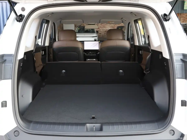 SGMW’s Wuling Xingguang 560 SUV unveiled with diverse powertrain, starting at 8,400 USD SGMW’s Wuling Xingguang 560 SUV unveiled with diverse powertrain, starting at 8,400 USD