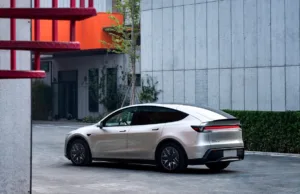 Tesla Model Y L Outsells Nio ES8, Onvo L90, Li Auto i8 in China’s Three-Row Battle Tesla Model Y L Outsells Nio ES8, Onvo L90, Li Auto i8 in China’s Three-Row Battle