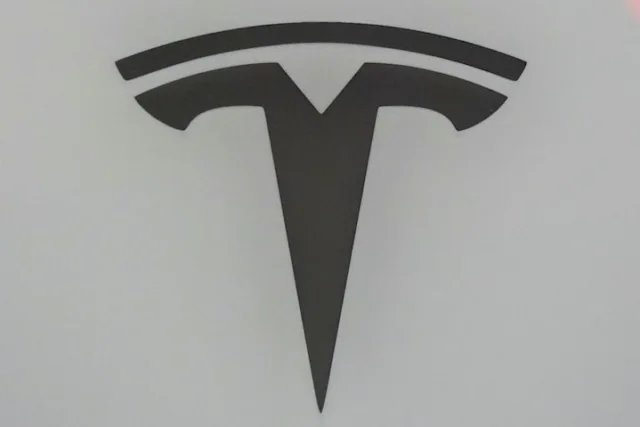 Tesla’s UK sales drop 19% in November amid rising China competition Tesla’s UK sales drop 19% in November amid rising China competition