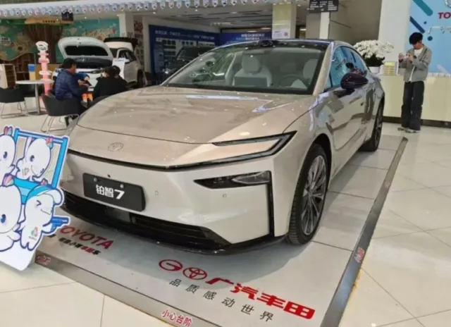 Toyota bZ7 arrives in Chinese dealerships with Huawei DriveONE motor, ahead of 2026 launch Toyota bZ7 arrives in Chinese dealerships with Huawei DriveONE motor, ahead of 2026 launch