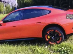 Xiaomi SU7’s front bumper takes a swim during autonomous parking Xiaomi SU7’s front bumper takes a swim during autonomous parking