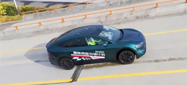 Yangwang U7, Nio ES8, and Luxeed R7 are certified intelligent chassis benchmark vehicles by Chinese national research enterprise