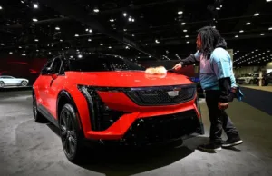 At Detroit Auto Show, spotlight dims for electric vehicles At Detroit Auto Show, spotlight dims for electric vehicles