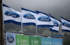 Canada cuts tariffs on Chinese EVs, shaking the North American auto market Canada cuts tariffs on Chinese EVs, shaking the North American auto market