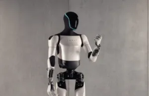 Tesla, Chinese robot makers turn to Korea for humanoid batteries Tesla, Chinese robot makers turn to Korea for humanoid batteries