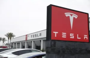 Tesla Loses Top Spot in Global EV Sales as China’s BYD Overtakes Tesla Loses Top Spot in Global EV Sales as China’s BYD Overtakes