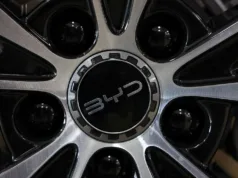 Vietnam’s auto manufacturer to establish $130 million EV battery plant with China’s BYD Vietnam's auto manufacturer to establish $130 million EV battery plant with China's BYD