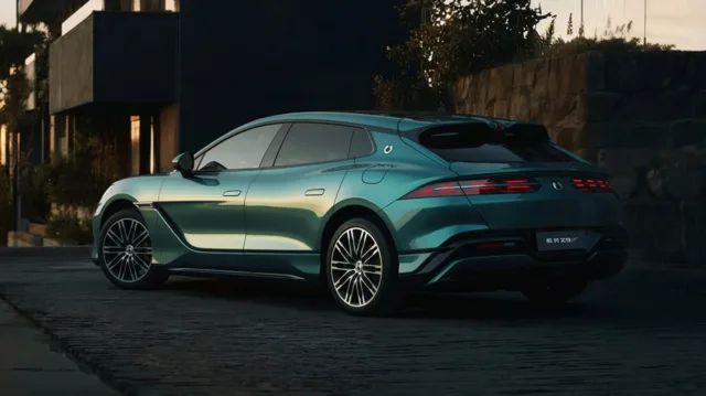 BYD Denza teases updated Z9GT with 1,036-km battery range to crush EV anxiety BYD Denza teases updated Z9GT with 1,036-km battery range to crush EV anxiety