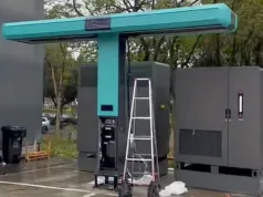BYD invents easy 1MW EV charger with hanging cables to build the largest megawatt charging network BYD invents easy 1MW EV charger with hanging cables to build the largest megawatt charging network