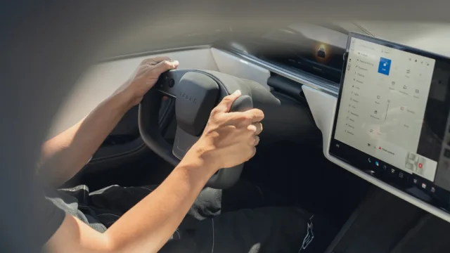 China Bans Yoke-Style Steering Wheels for 2027 Not Long After Banning Flush Door Handles China Bans Yoke-Style Steering Wheels for 2027 Not Long After Banning Flush Door Handles