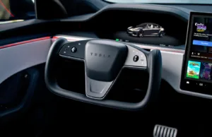 China May Be Regulating Yoke Steering Wheels Out Of Existence In New Safety Standards China May Be Regulating Yoke Steering Wheels Out Of Existence In New Safety Standards