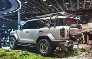 Hongqi’s first off-road SUV with four electric motors spied Hongqi’s first off-road SUV with four electric motors spied