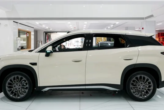 BYD launches the Song Ultra EV as orders reach over 21,500 in 20 days BYD launches the Song Ultra EV as orders reach over 21,500 in 20 days