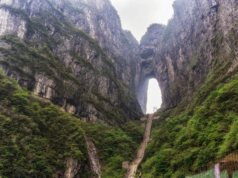 BYD’s Yangwang U8 conquers lab-simulated mountain climb in leaked test video BYD’s Yangwang U8 conquers lab-simulated mountain climb in leaked test video