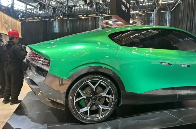 Dreame Nebula Next 01X SUV with 2,000 TOPS and solid-state power exposed