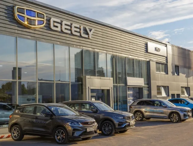 Geely Pulls Ahead Of BYD For Second Month As EV War Escalates: Report - BYD (OTC:BYDDF), BYD (OTC:BYDDY)